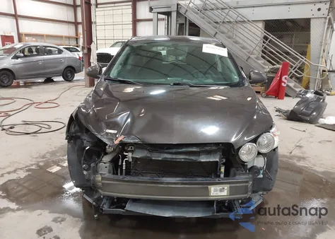 2015 Chevrolet Sonic Lt Auto из США, поврежденный, VIN 1G1JC6SH6F4153588